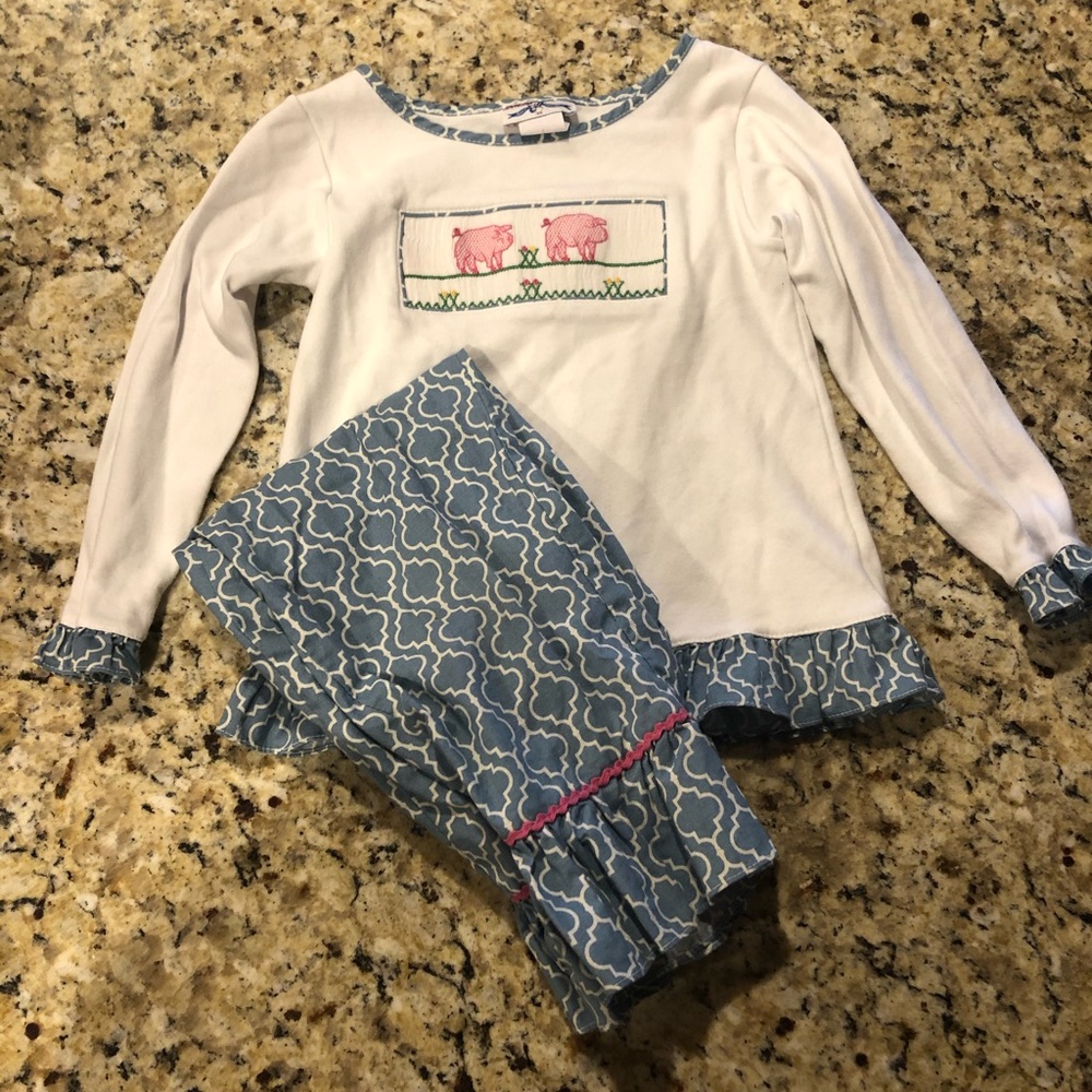 Blue Pigs 🐷 Ruffle Smocked Top & Pants - Picture 2 of 4